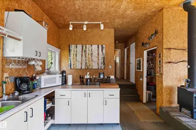 Interior photo 4 of 220 2 ST