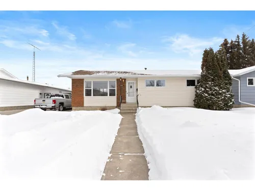 4321 48A ST, Vegreville - $309,900