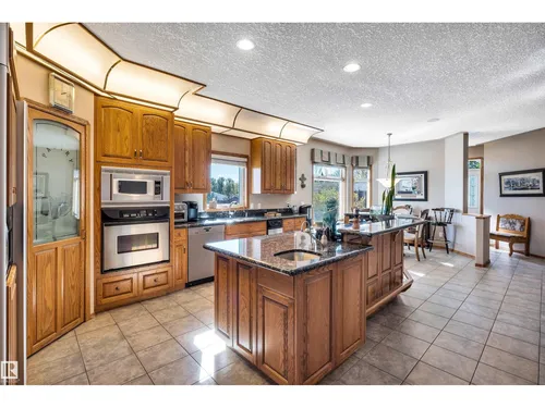 #11 65 OAKMONT DR, St. Albert - $624,900