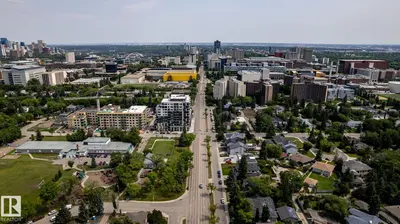 Interior photo 3 of 11819 87 AV NW
