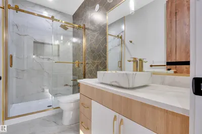 Interior photo 2 of 2635 62 AV