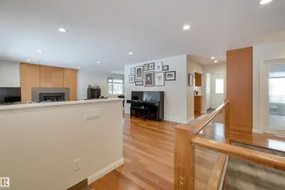 Interior photo 2 of 37 VALLEYVIEW CR NW