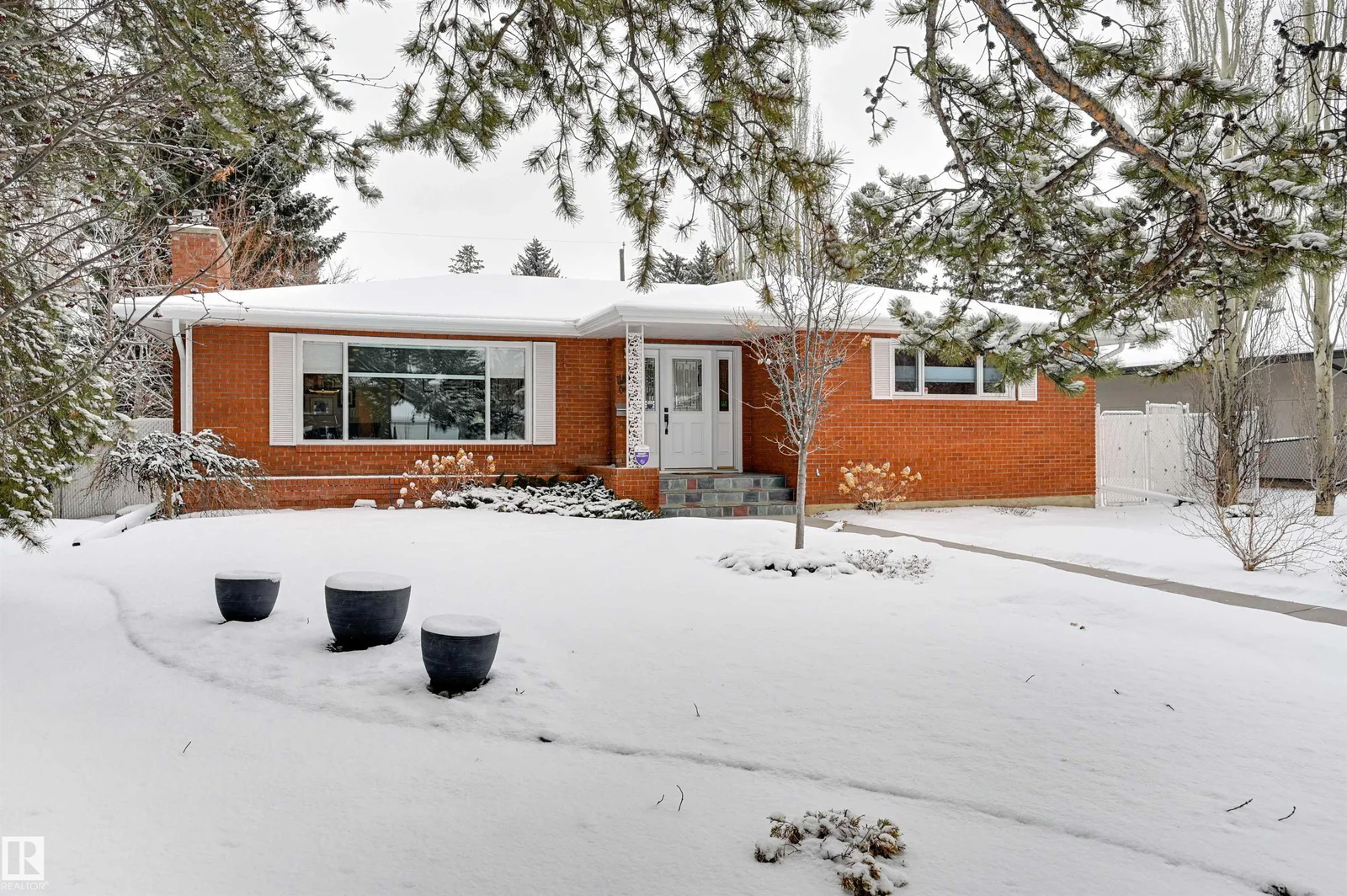 37 VALLEYVIEW CR NW, Edmonton - 4 bedroom Detached Single Family for sale