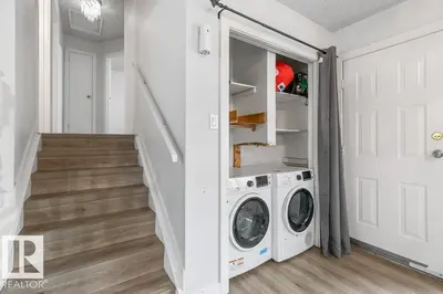 Interior photo 3 of 3132 49A ST NW