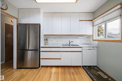 Interior photo 3 of 10815 131 ST NW