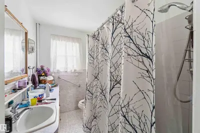 Interior photo 3 of 10186 143 ST NW