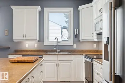 Interior photo 3 of 11118 72 AV NW