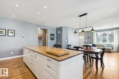 Interior photo 4 of 11118 72 AV NW