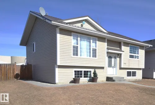 3715 42 AV, Bonnyville Town - $374,900