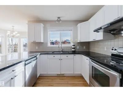 Interior photo 2 of 1135 112 ST SW
