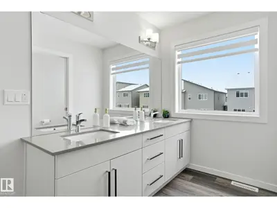 Interior photo 2 of 319 29 ST SW SW