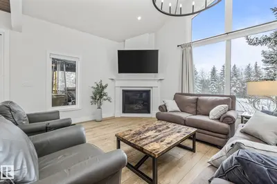 Interior photo 2 of 31-54324 Bellerose DR