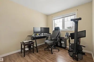 Interior photo 4 of 3105-901 16 ST