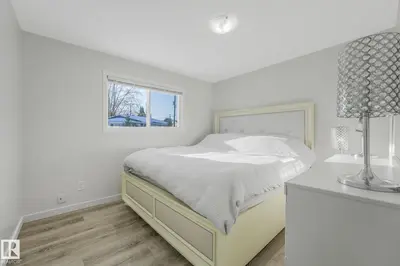 Interior photo 4 of 13529 69 ST NW
