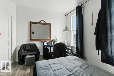 Interior photo 4 of 10260 95 ST NW
