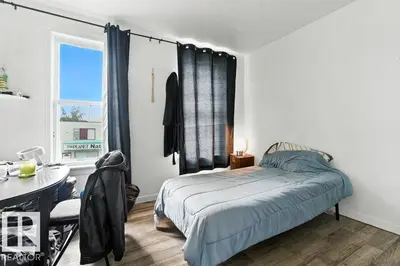 Interior photo 3 of 10260 95 ST NW