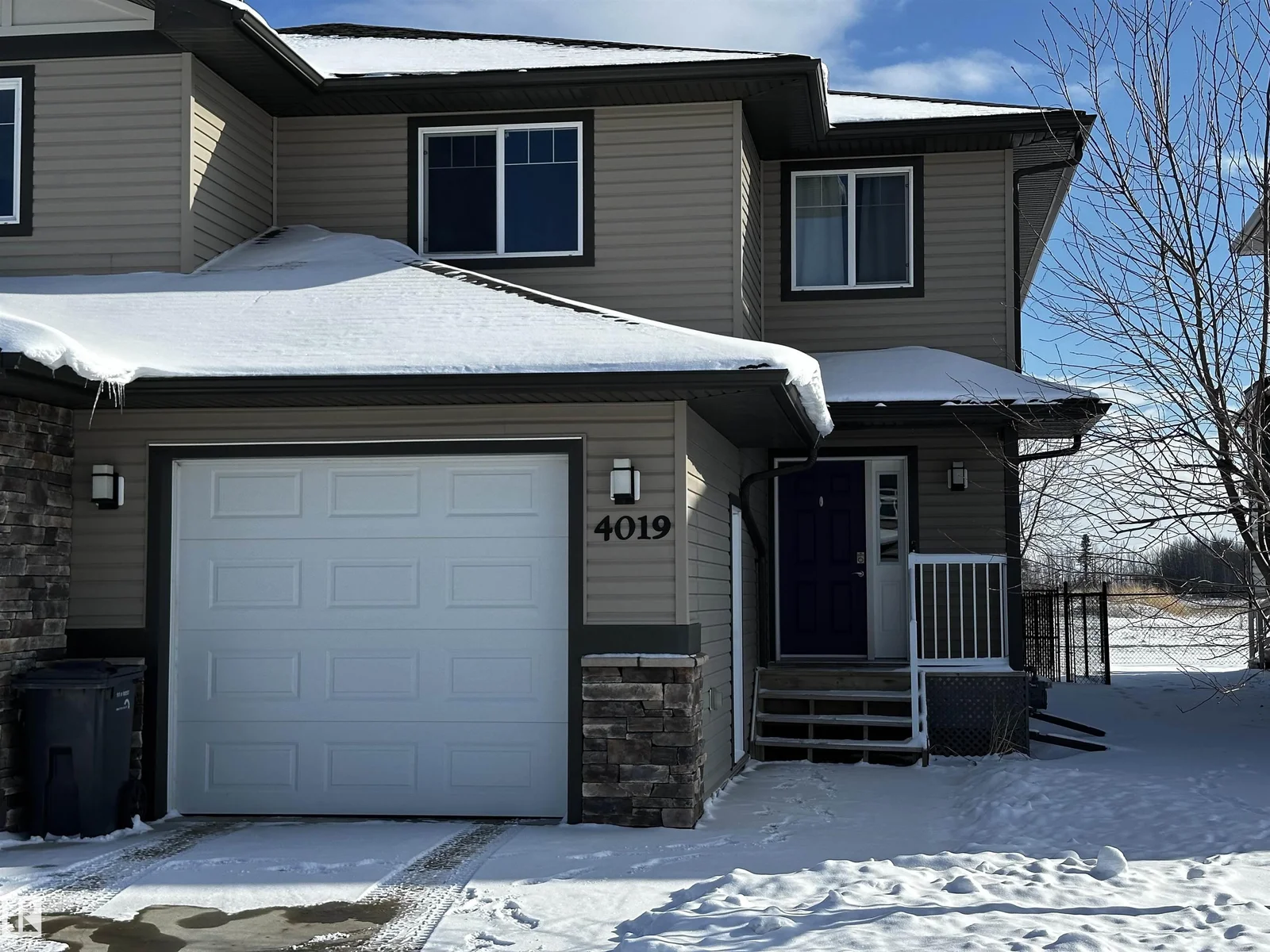 4019 41B Ave, Drayton Valley - 3 bedroom Duplex for sale