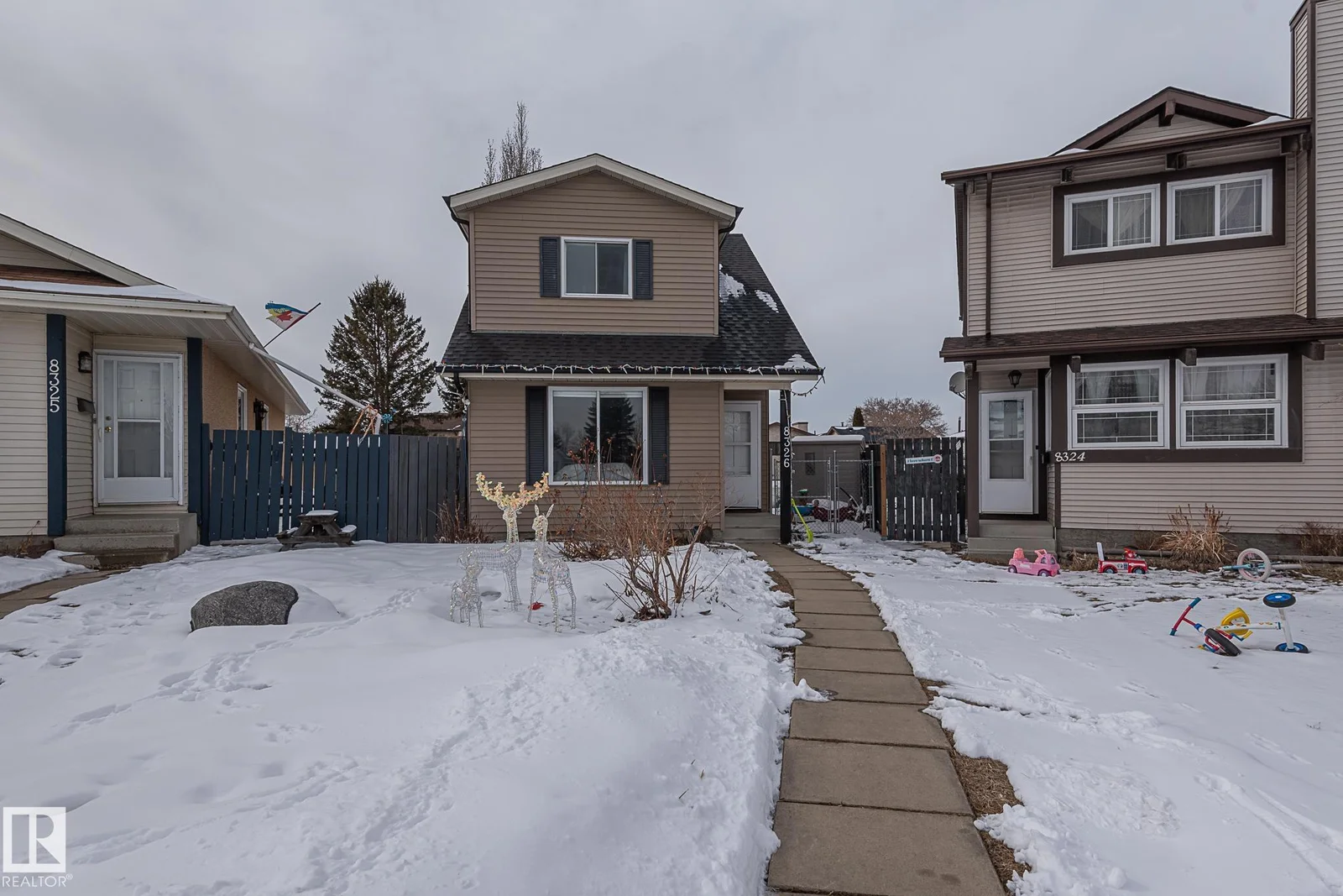 8326 157 AV NW, Edmonton - 3 bedroom Detached Single Family for sale