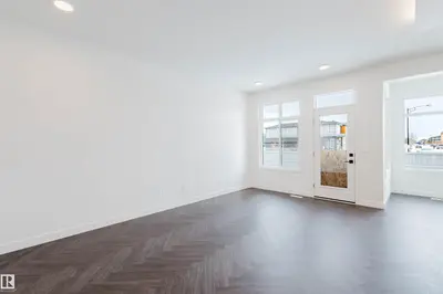 Interior photo 4 of 4116 208 ST NW