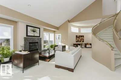 Interior photo 4 of 11 WELLINGTON CR NW
