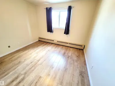 Interior photo 4 of #201 911 10 ST