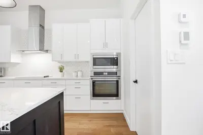 Interior photo 3 of 9821 85 AV NW