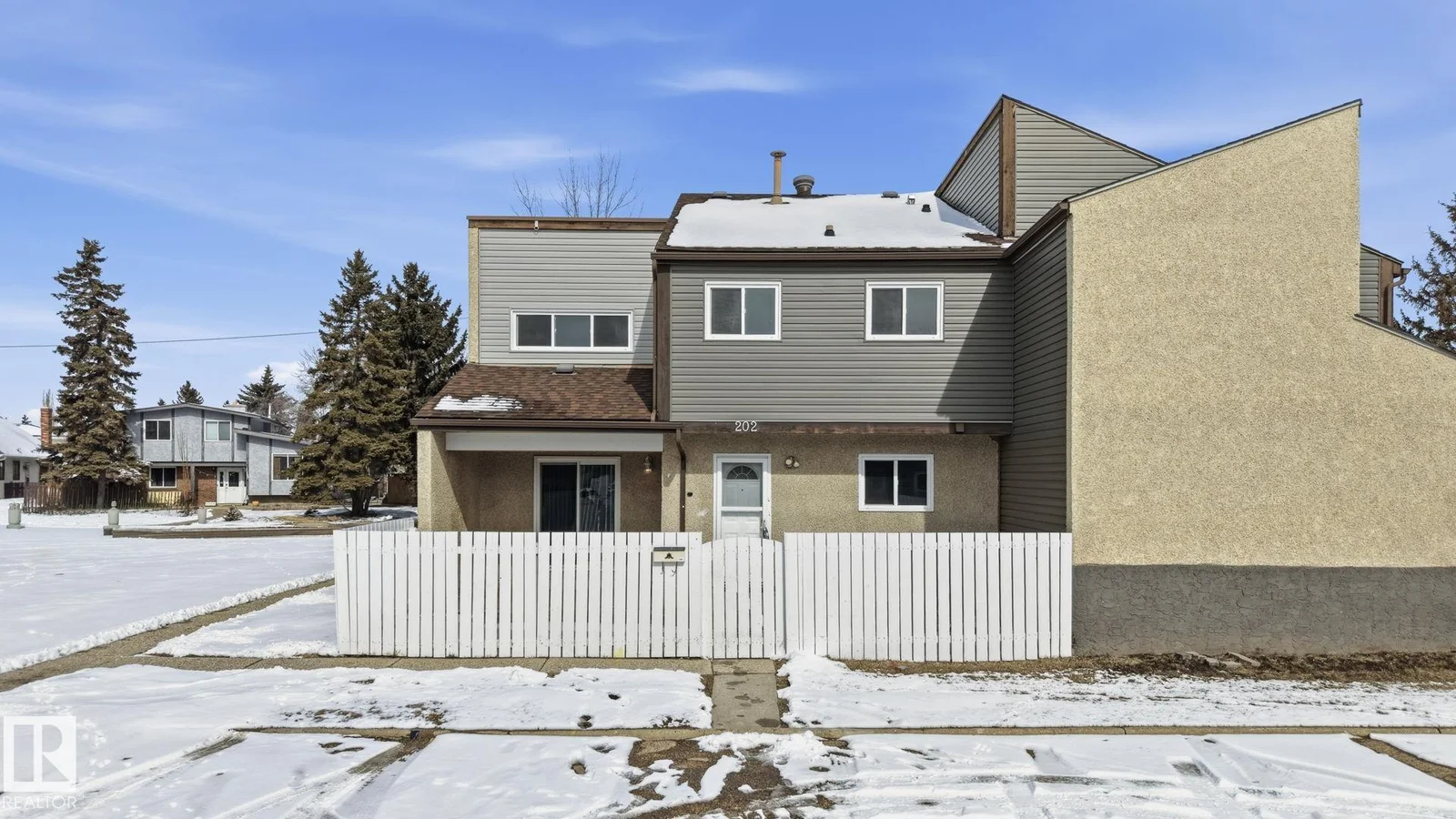202 KASKITAYO CT NW, Edmonton - 4 bedroom Townhouse for sale