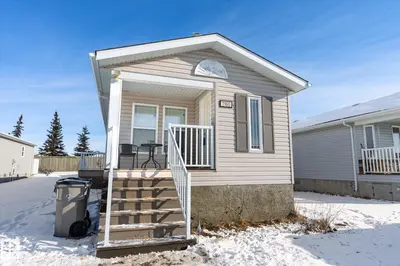 Interior photo 1 of 1160 Aspen DR W