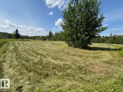 Interior photo 3 of 19 5 AV