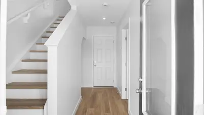 Interior photo 1 of 938 19 AV NW