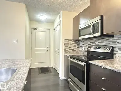 Interior photo 2 of #119 344 WINDERMERE RD SW