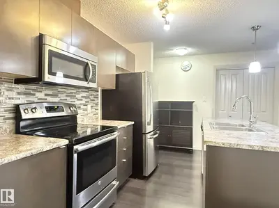 Interior photo 3 of #119 344 WINDERMERE RD SW
