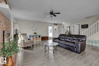 Interior photo 3 of 6510 50 Ave