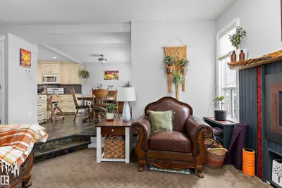 Interior photo 2 of #9 4403 RIVERBEND RD NW