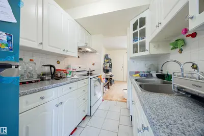 Interior photo 4 of 774 ABBOTTSFIELD RD NW NW
