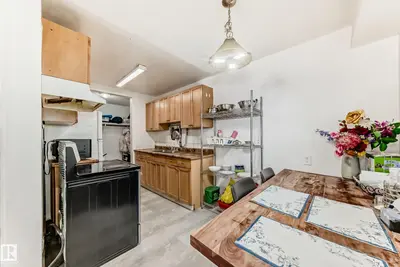 Interior photo 3 of #5C 5715 133 AV NW