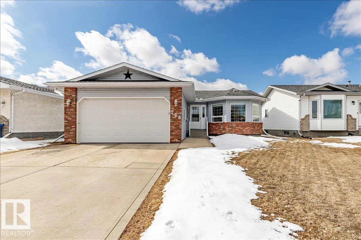 228 PARKSIDE DR, Wetaskiwin - 5 bedroom Detached Single Family for sale