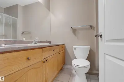 Interior photo 4 of 12957 - 12959 117 ST NW