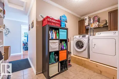 Interior photo 4 of 15 4 th AV S