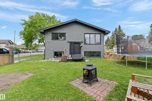 14 2 AV S, Hay Lakes - $399,999