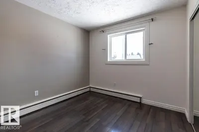 Interior photo 4 of #7 15431 93 AV NW