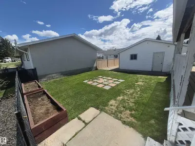 Interior photo 3 of 4631 48 AV