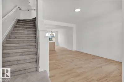 Interior photo 1 of 1309 KESWICK DR SW