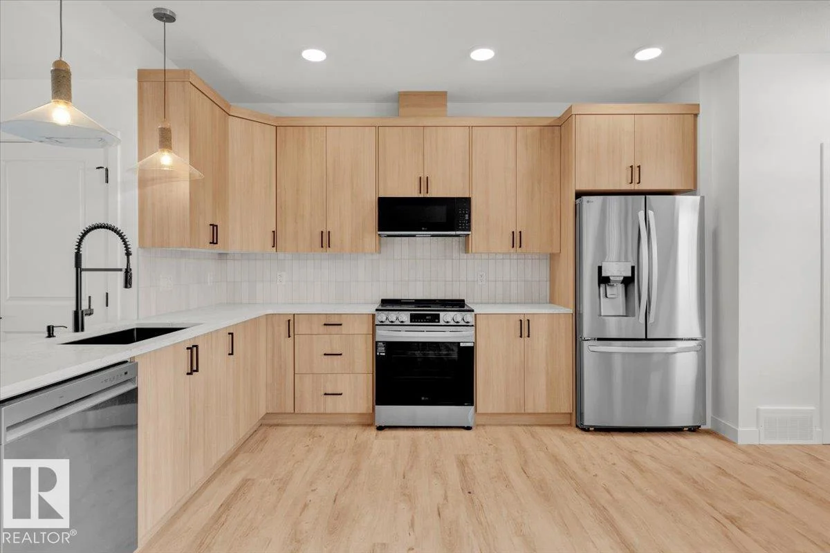 1309 KESWICK DR SW, Edmonton - 3 bedroom Residential Attached for sale