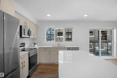 Interior photo 3 of #53 525 SECORD BV NW