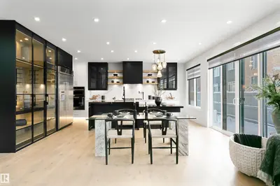 Interior photo 3 of 6245 KING VISTA VS SW