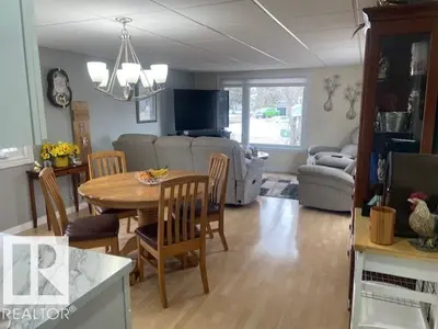 Interior photo 1 of 46 Round Road NW