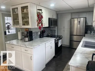 Interior photo 2 of 46 Round Road NW
