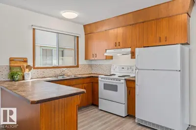 Interior photo 4 of 10013 106 ST
