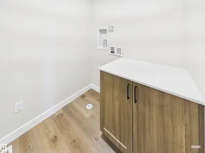 Interior photo 2 of 194 CALEDON CR